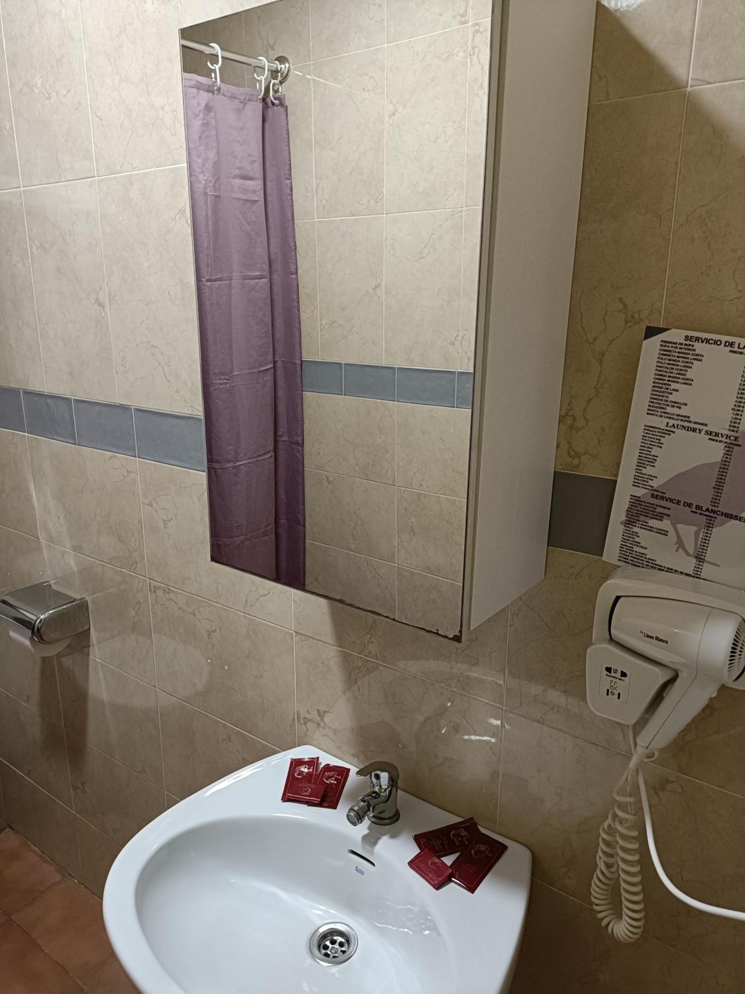 Hostal Batato Вехер-де-ла-Фронтера Екстер'єр фото